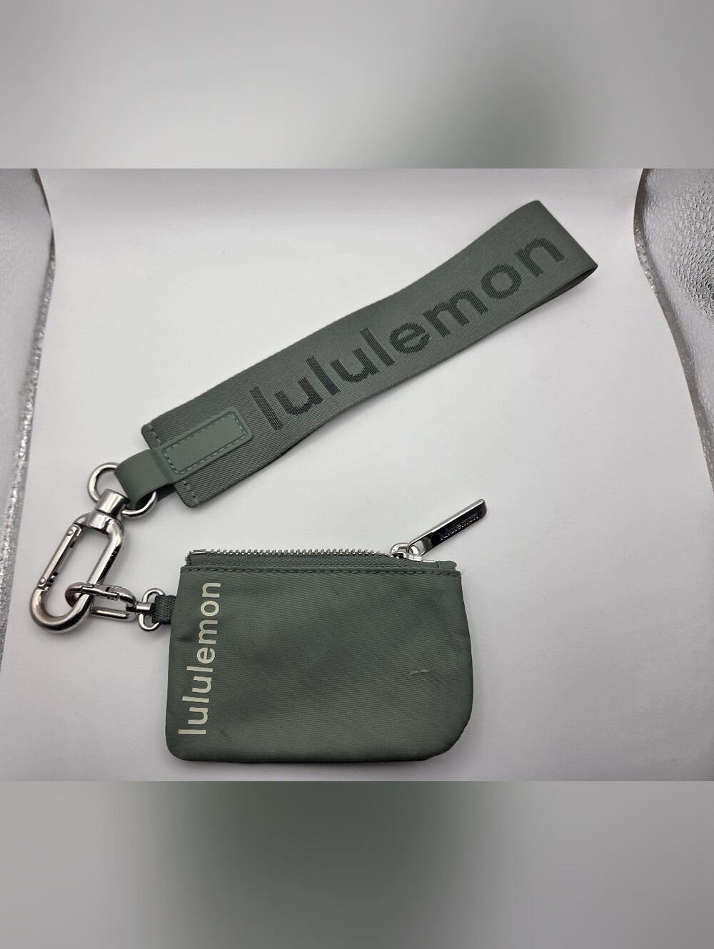 Lululemon Athletica Olive Green Key Wrist Pouch with Detachable Strap